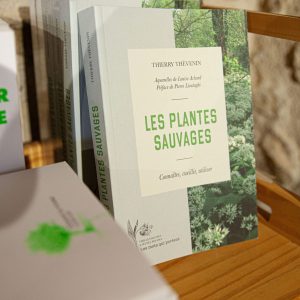 Livres du célèbre herboriste, Thierry Thévenin