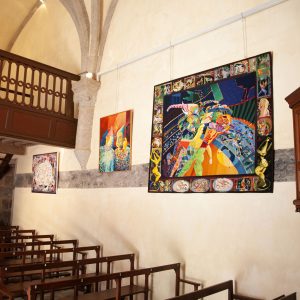 L'exposition Jacques Cinquin dans l'église de Saint-Georges-Nigremont